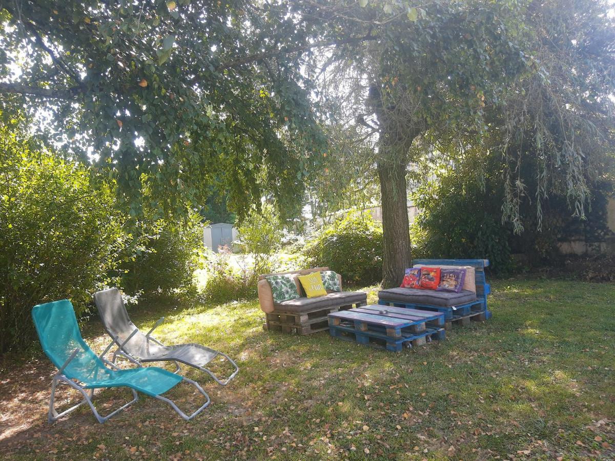 Maison Du Bonheur Mont-sous-Vaudrey Exteriör bild